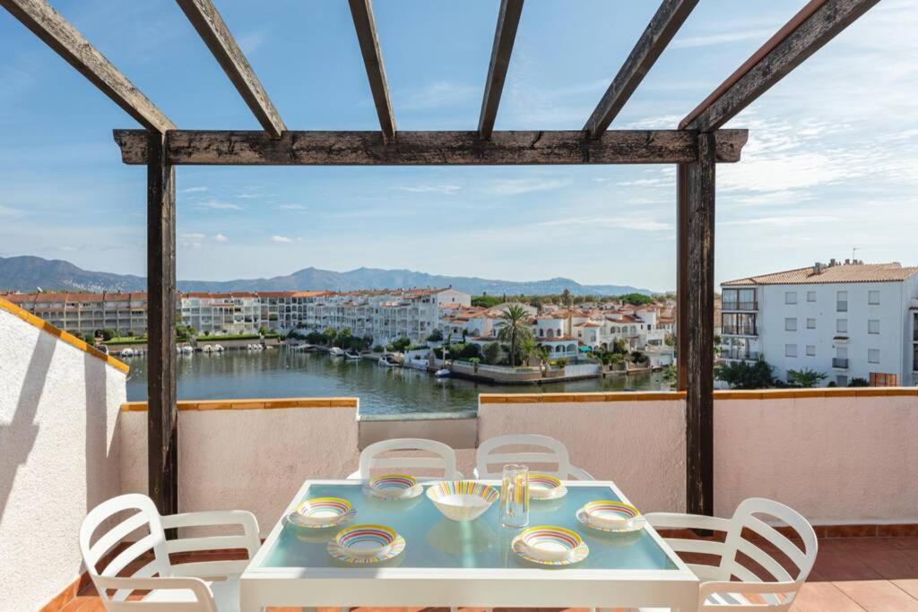 Flateli Empuriabrava Apartment Exterior photo