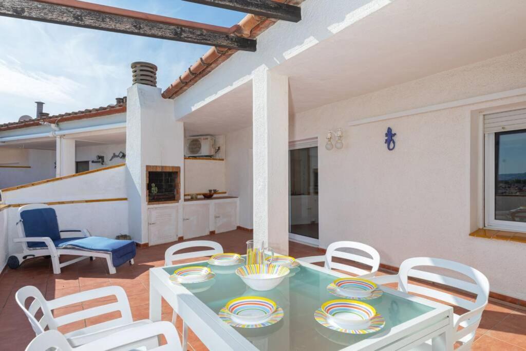 Flateli Empuriabrava Apartment Exterior photo