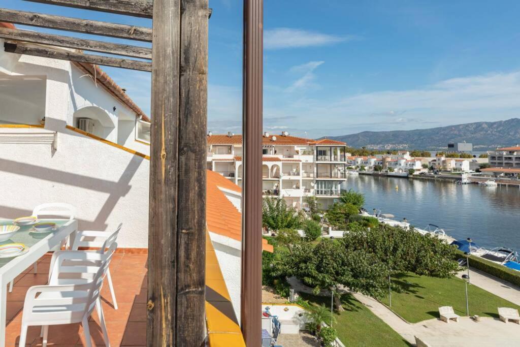 Flateli Empuriabrava Apartment Exterior photo