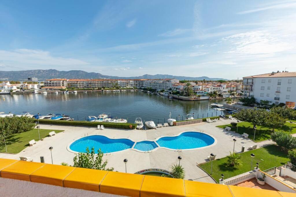 Flateli Empuriabrava Apartment Exterior photo