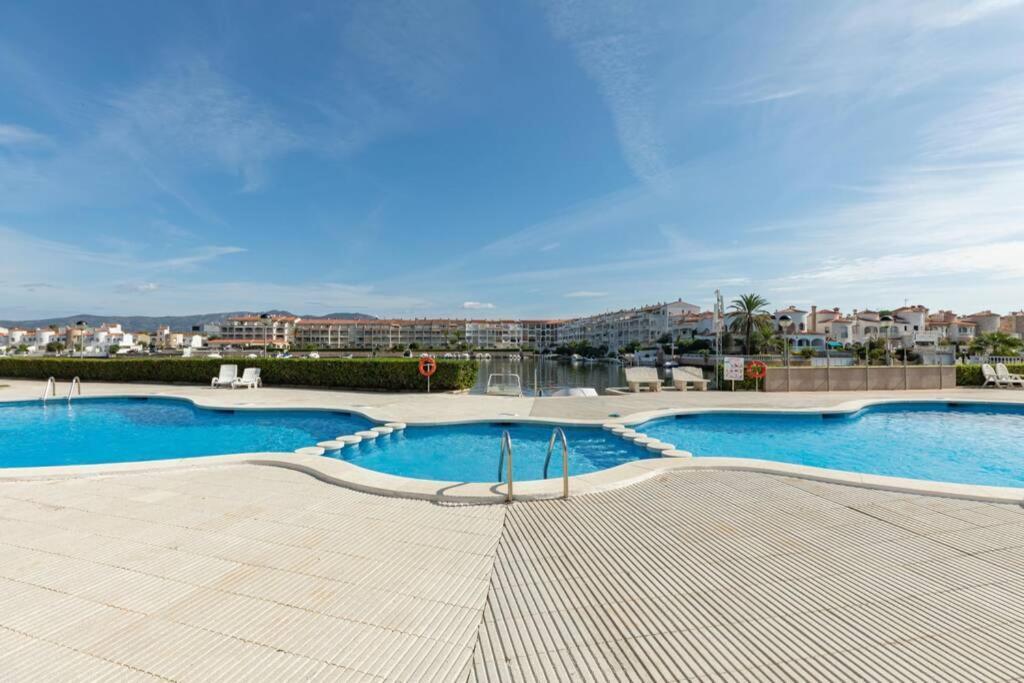 Flateli Empuriabrava Apartment Exterior photo