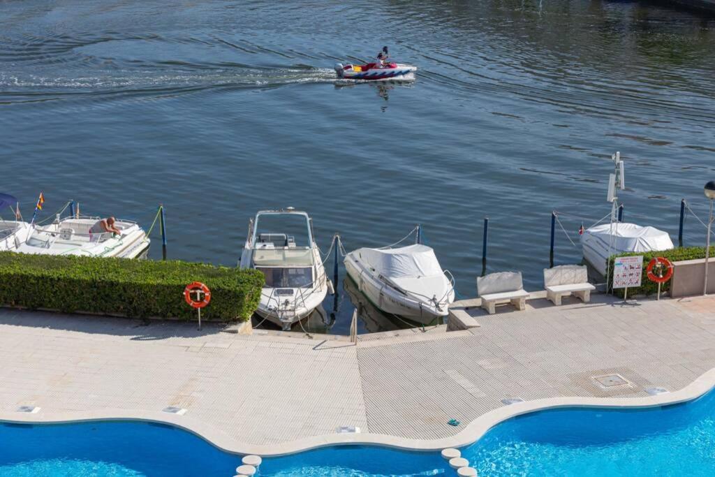 Flateli Empuriabrava Apartment Exterior photo